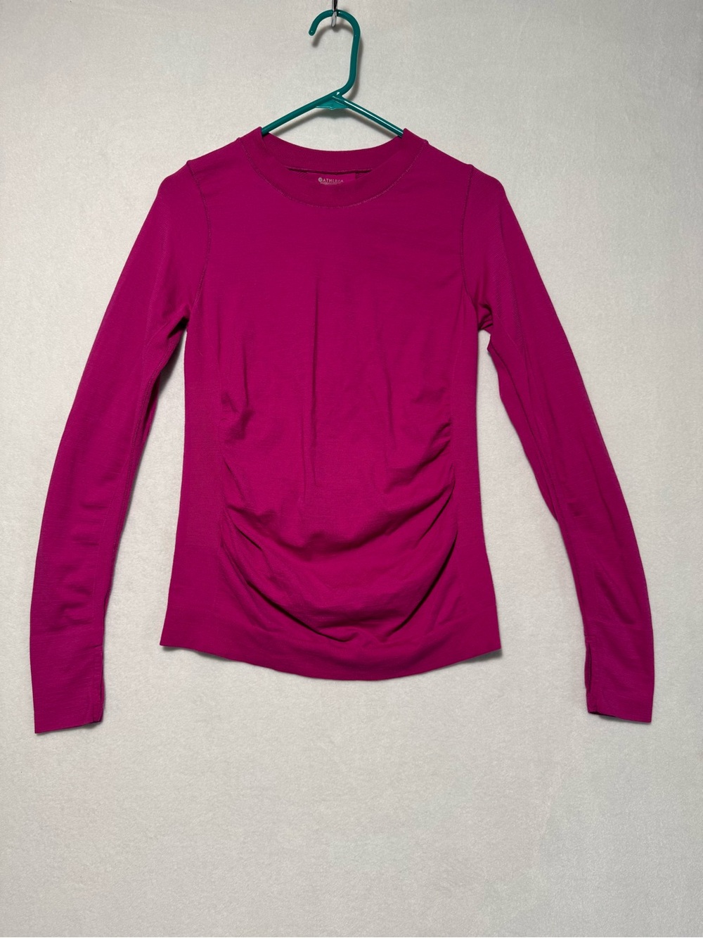 Athleta Candence Long Sleeve Workout Top Fuchsia Pink Women Sz M